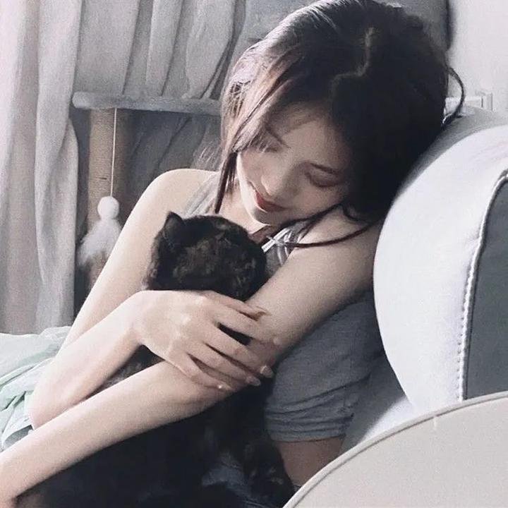 三个女儿把老妈宠翻天